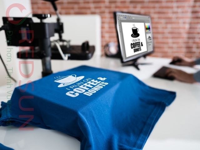 Tạo hiệu ứng 3D nổi bật cho hình in, mang lại vẻ độc đáo và ấn tượng.