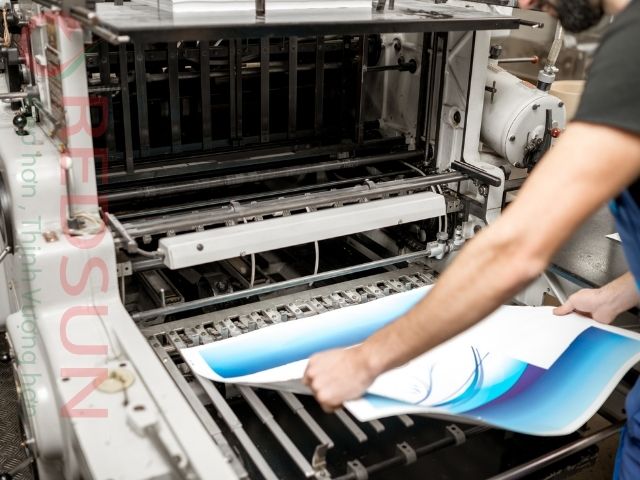 Xưởng in decal nhanh chóng hiện đại